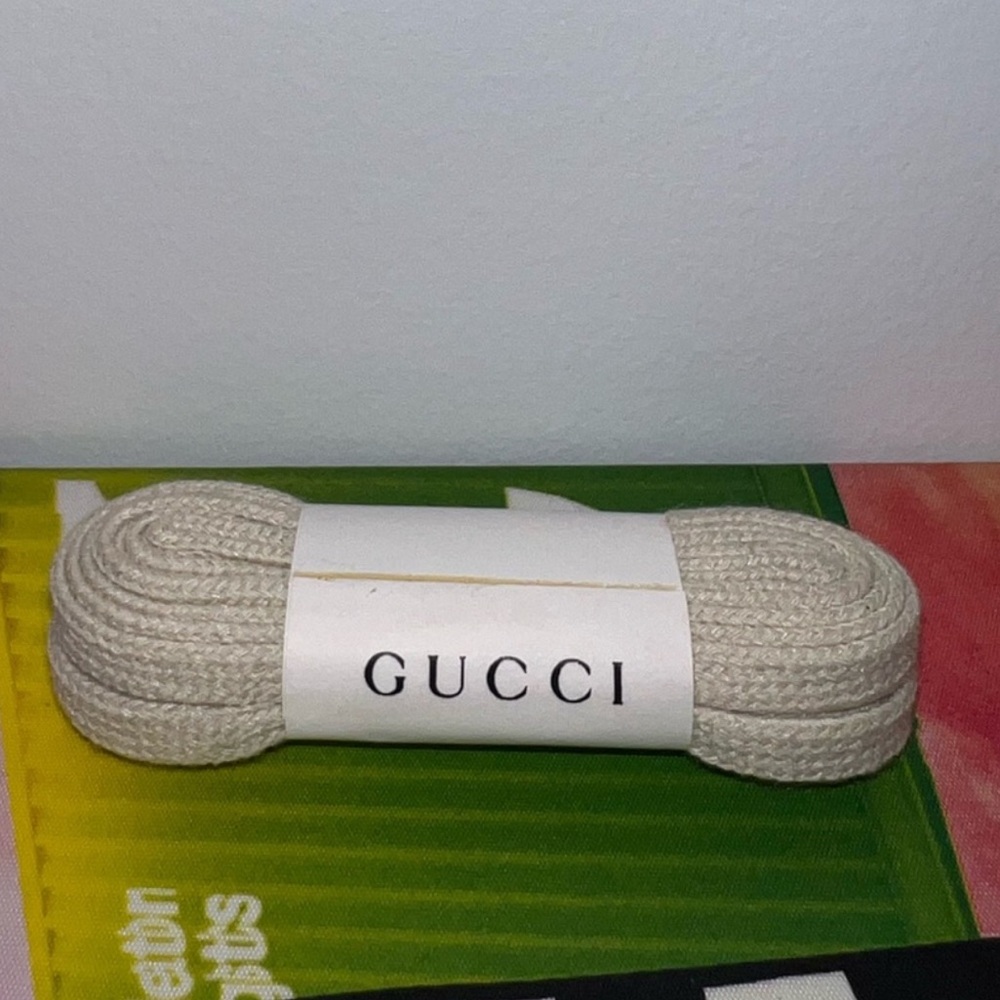 Bundle shoe laces